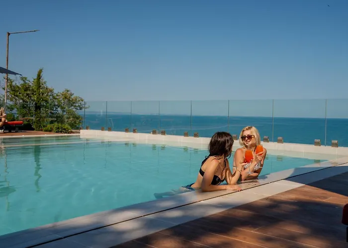 Aqua View Boutique Golden Sands